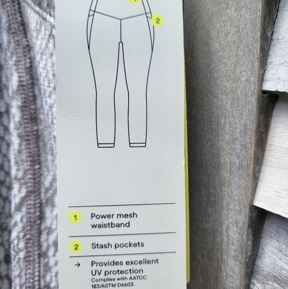 Women's Snake Print Jacquard Leggings | All in Motion | XL - Picture 5 of 15